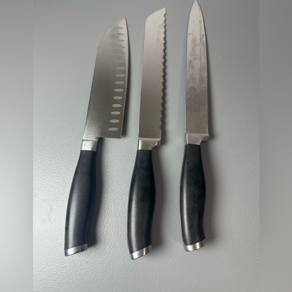Calphalon Lot Of Knives 8" Santoku Knife 8" Slicer, 8” Bread Very Sharp See Note